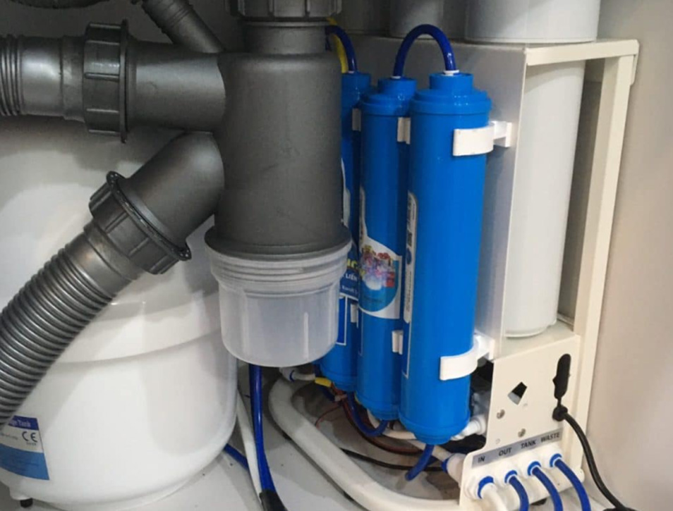 Các bước vệ sinh bình áp máy lọc nước nóng lạnh