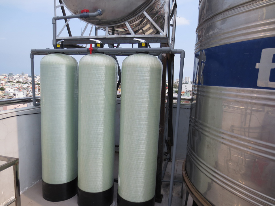 Hệ thống cột lọc thô của máy lọc nước công nghiệp RO