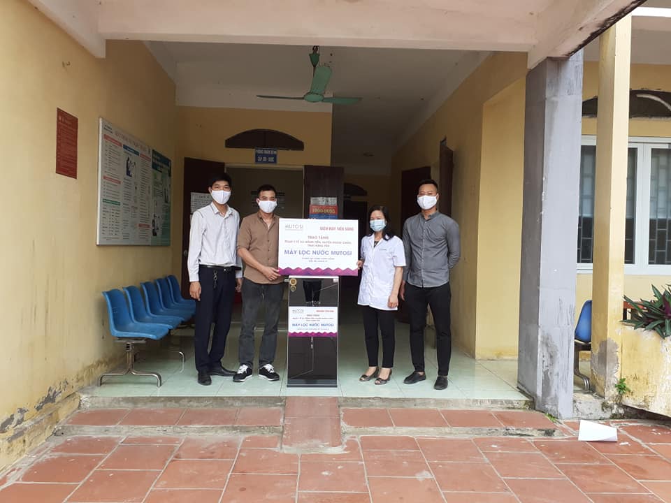 Mutosi cùng Điện Máy Tiến Sáng trao tặng Máy lọc nước đến Trạm Y tế xã Hồng Tiến, Hưng Yên
