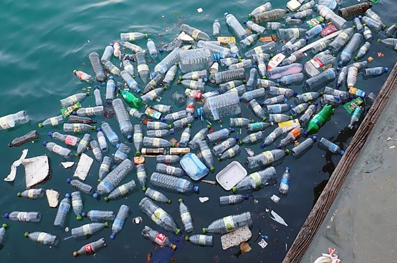 Ô nhiễm nguồn nước từ rác thải nhựa đang là vấn đề đáng báo động