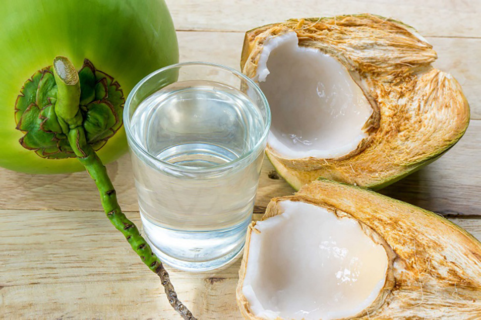 Nước dừa tươi chứa đường sucrose